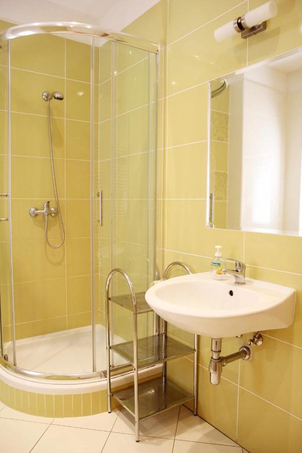 Cerny Kocour Apart Hotel Sarovy Dış mekan fotoğraf