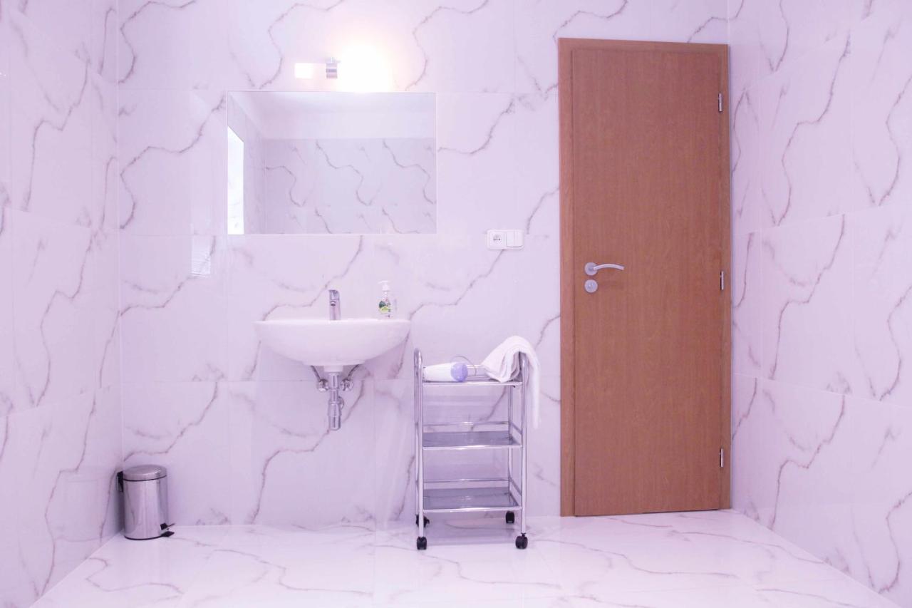 Cerny Kocour Apart Hotel Sarovy Dış mekan fotoğraf